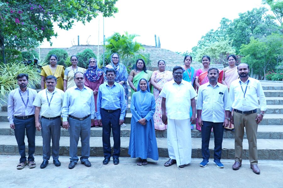 MMS staff and Hub School network representatives at a CBSE Hub School programme