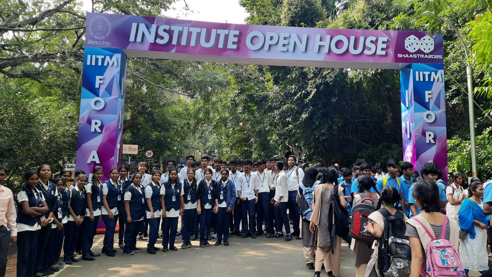 MMS students at the Institute Open House entrance during Shaastra 2025
