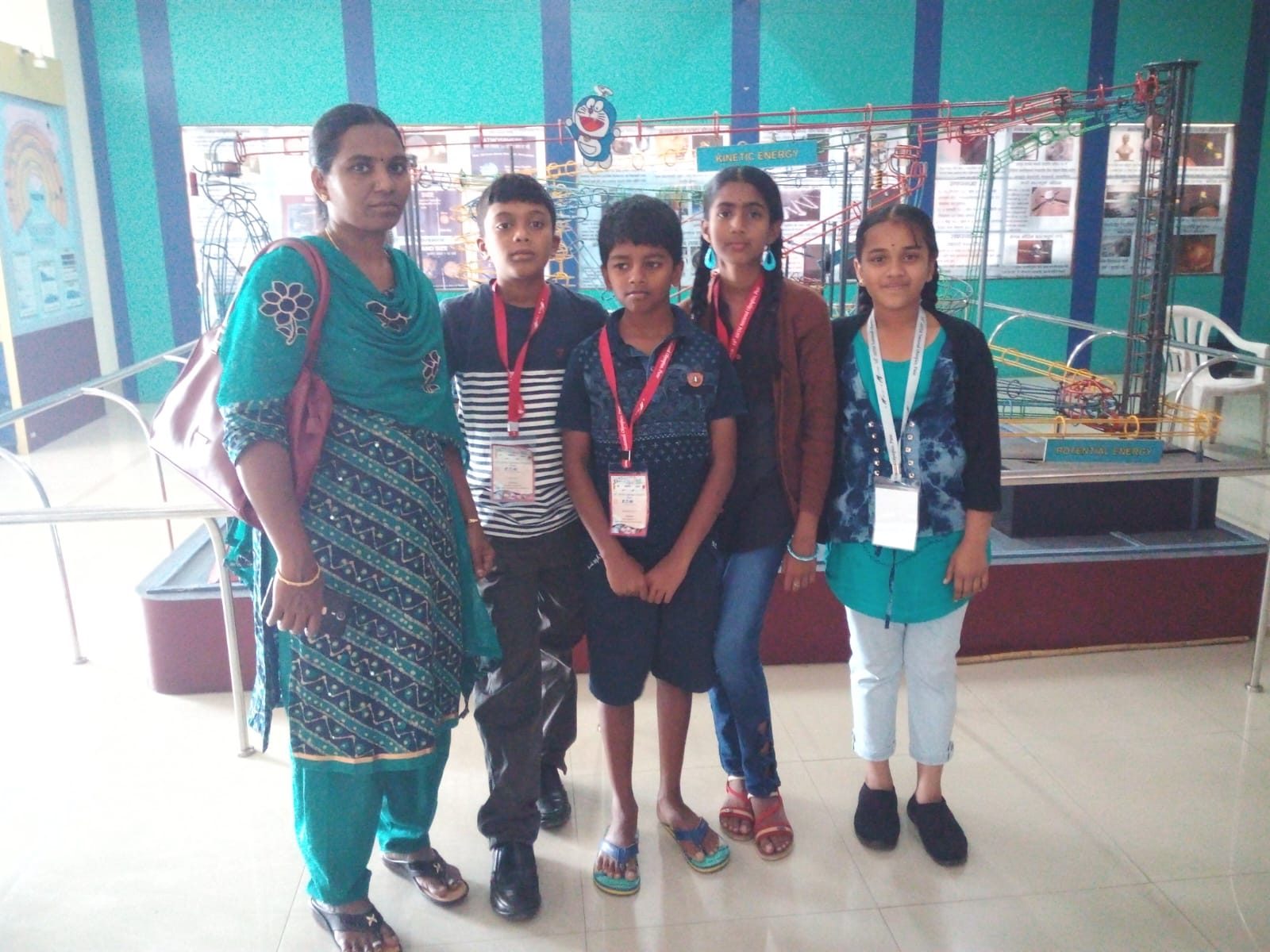 MMS students and staff visiting Pimpri Chinchwad Science Park, observing exhibits on experiments and engines